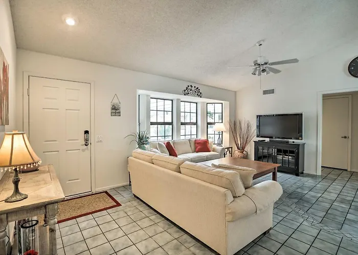 Holiday home 1 Mi To Golf! Family-friendly Sun West