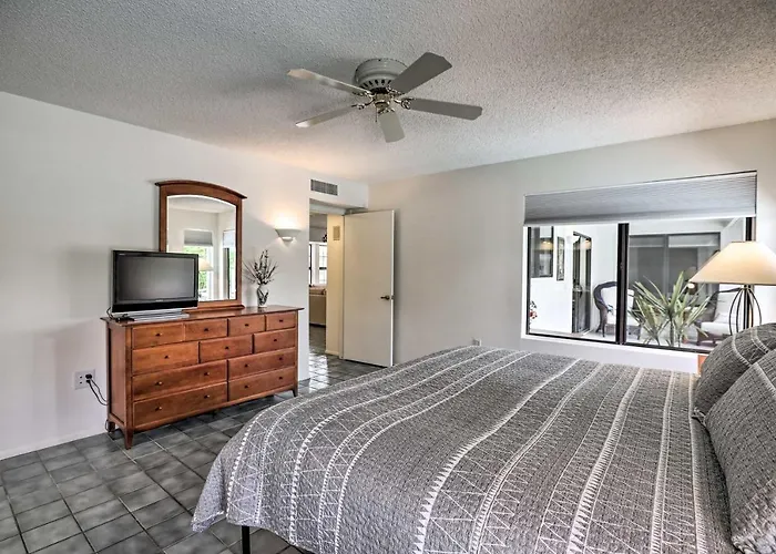 Holiday home 1 Mi To Golf! Family-friendly Sun West *